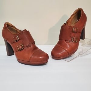 Clark's Artisan Cognac Leather women's stack heel zipper booties/shooties. Sz8.5